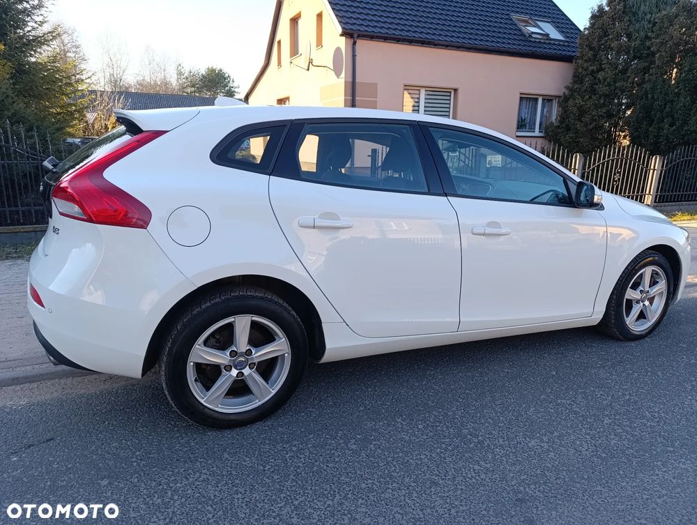 Volvo V40 D3 You - 28