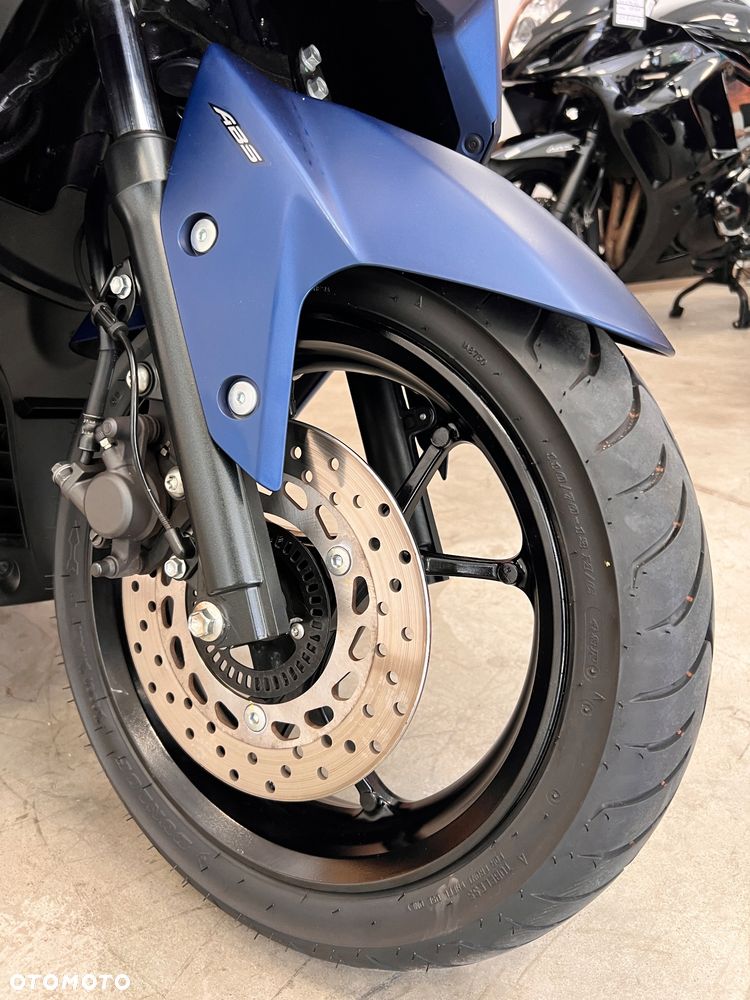 Yamaha NMAX - 10