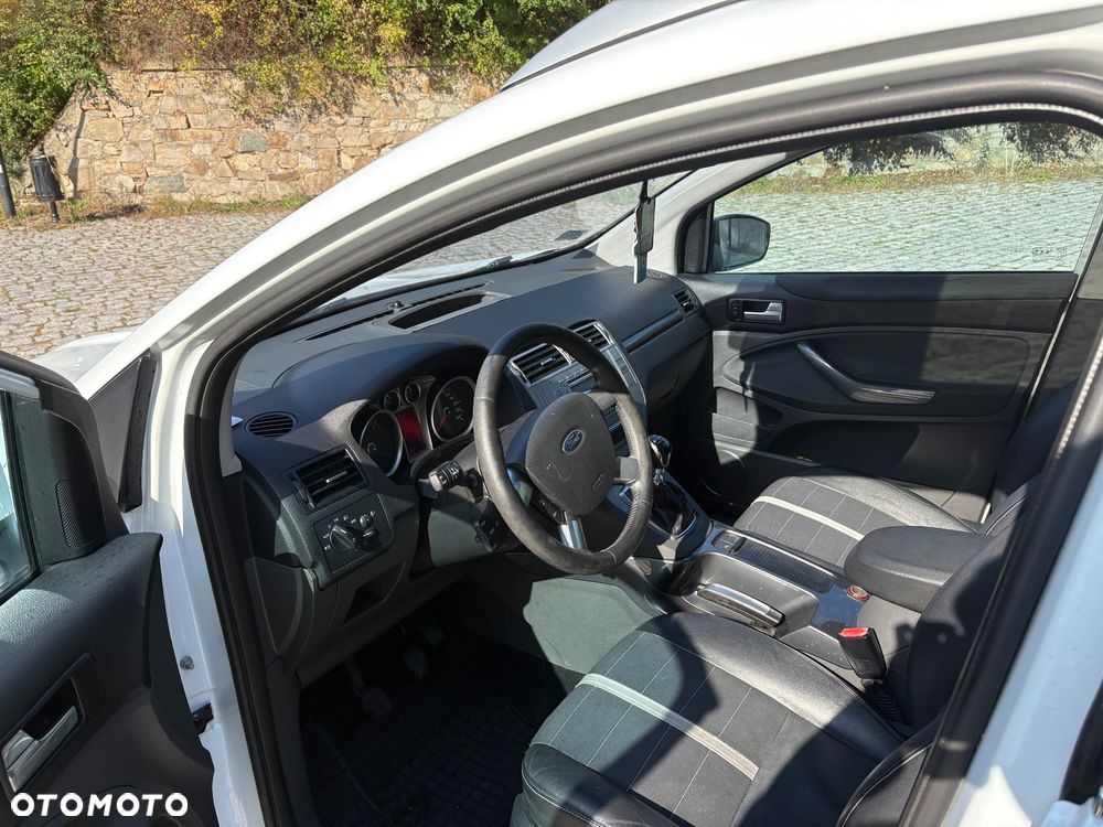 Ford Kuga - 7