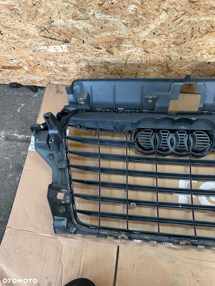 Audi A3 8V grill atrapa 8V5853651B ładny - 9