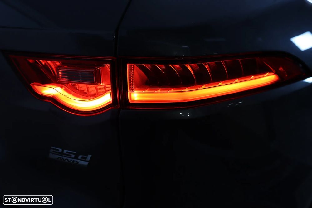 Jaguar F-Pace 25d AWD Aut. R-Sport - 29