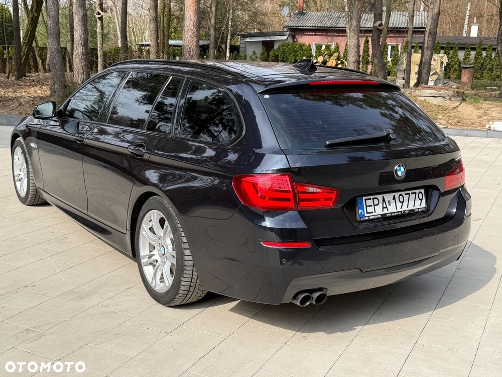 BMW Seria 5 525d - 12