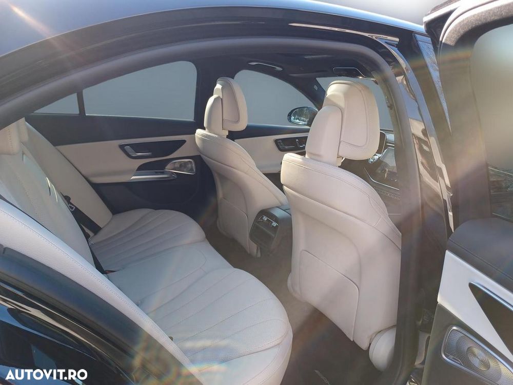 Mercedes-Benz E 400e 4Matic 9G-TRONIC - 15