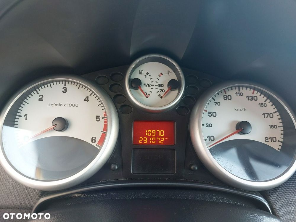 Peugeot 207 - 14