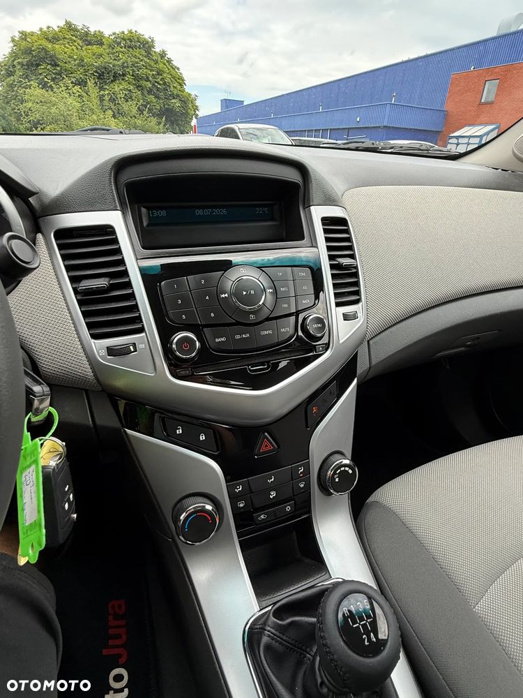 Chevrolet Cruze - 17