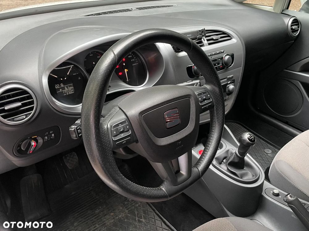 Seat Leon 1.6 TDI DPF Ecomotive Style - 11