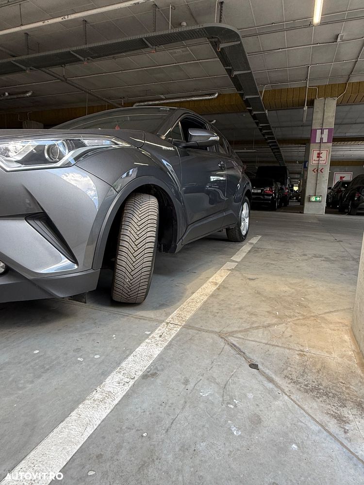 Toyota C-HR - 16
