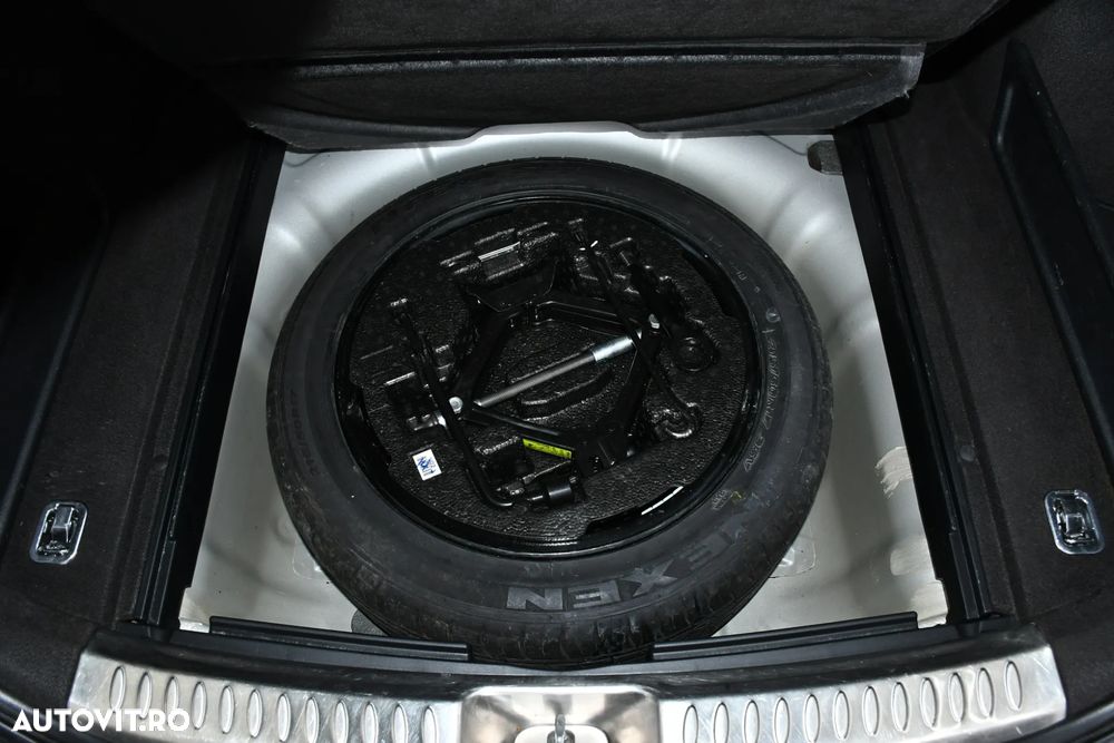 Hyundai i40 Kombi 1.7 CRDi DCT Premium - 32