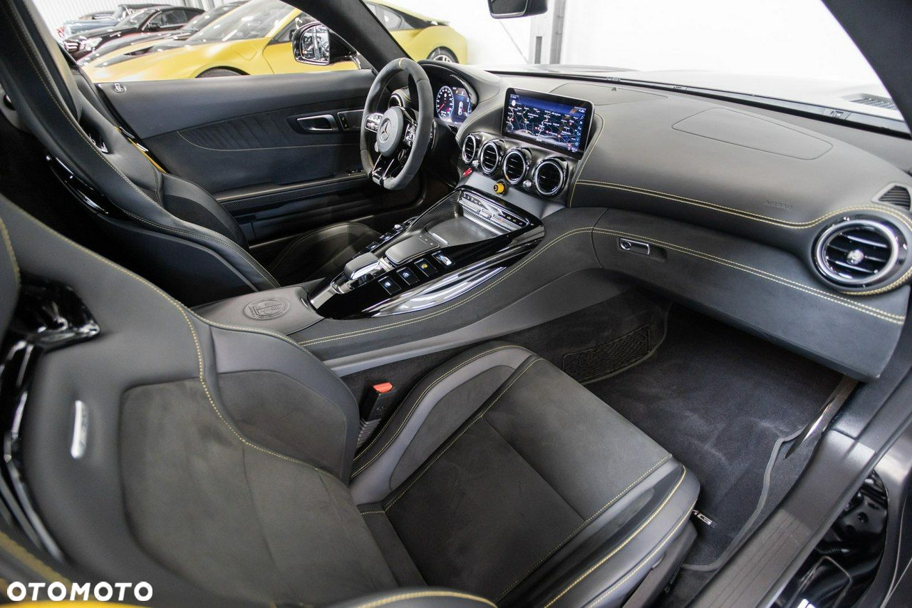 Mercedes-Benz AMG GT - 23