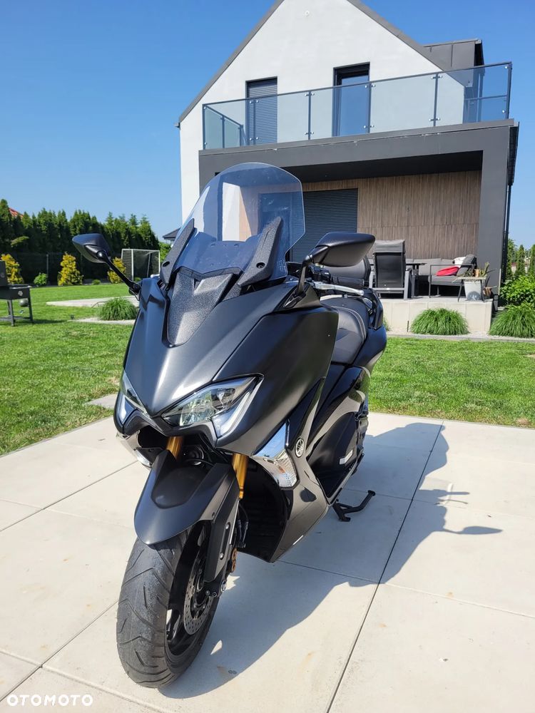 Yamaha Tmax - 10