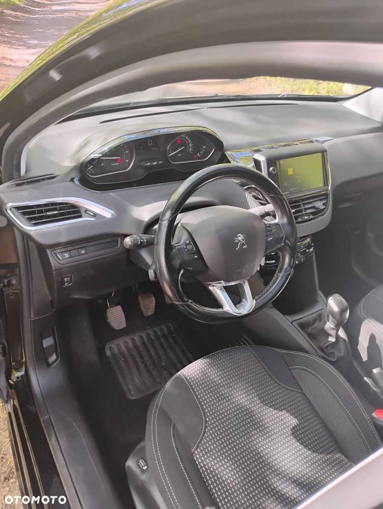 Peugeot 208 Blue-HDi 100 Stop&Start Allure - 12