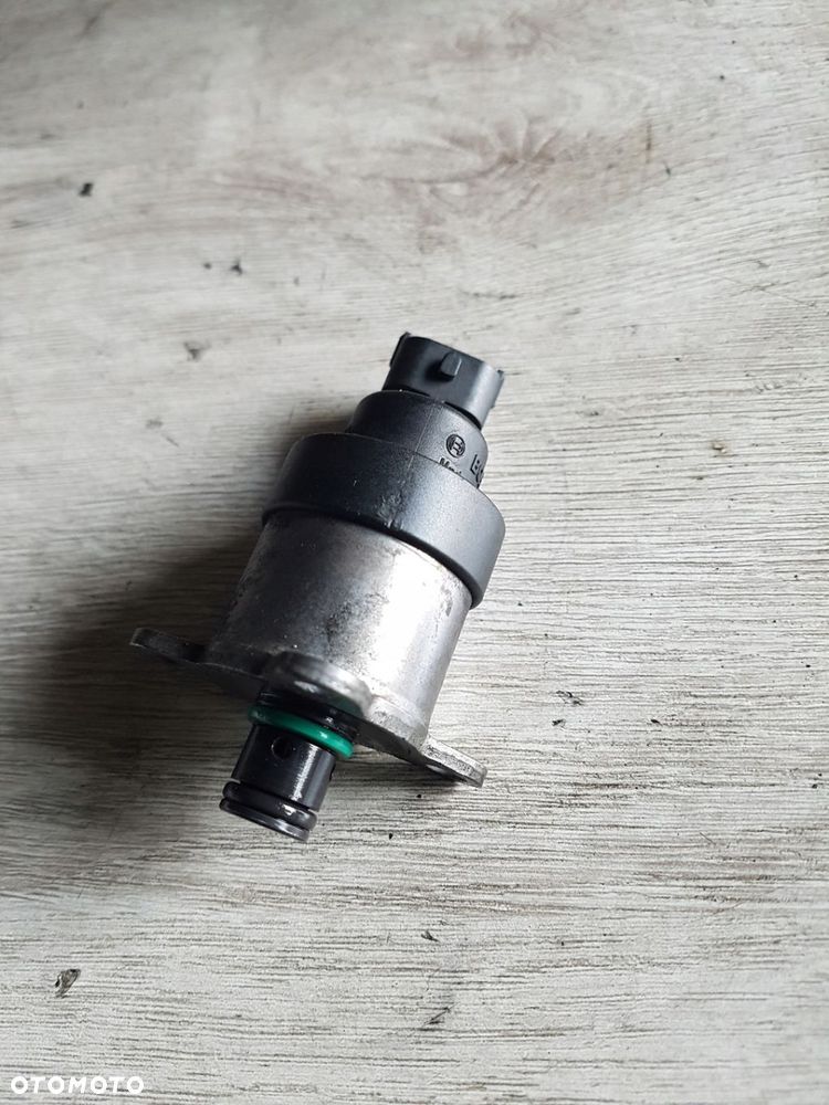 ZAWÓR REGULACJI CIŚNIENIA PALIWA MAN TGX TGS TGL TGM EURO 6 0928400737 - 1