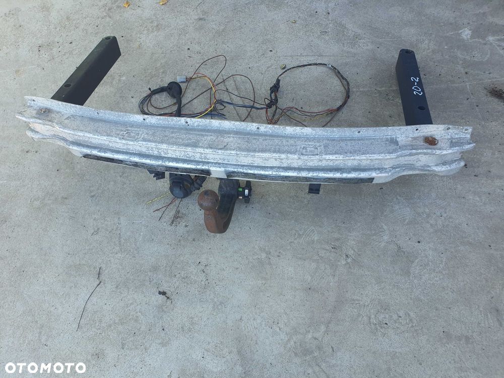 Audi A4 B7 hak holowniczy WESTFALIA 305 302 20-2