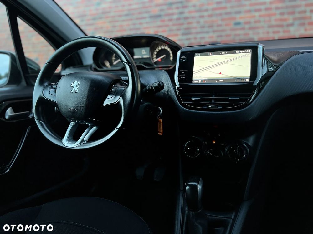 Peugeot 208 - 7