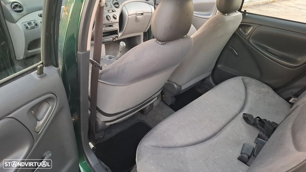 Toyota Yaris - 5