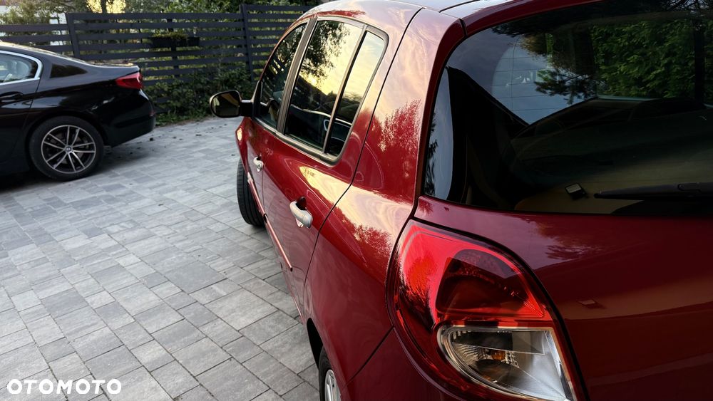 Renault Clio - 16