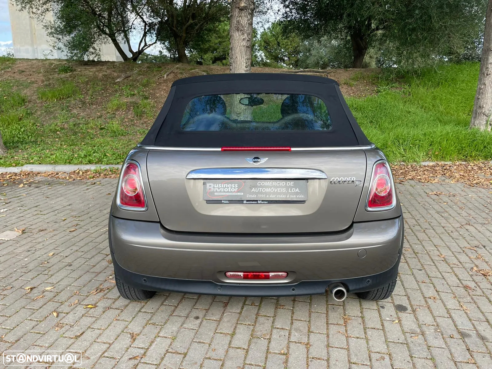 MINI Cabrio Cooper D - 4