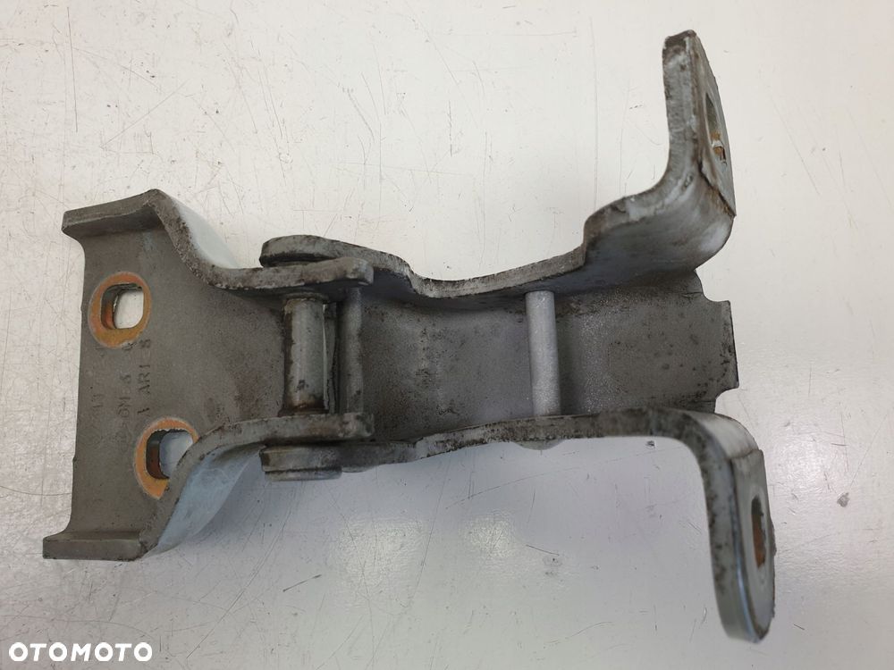Nissan Primastar PRZEDNI PRAWY ZAWIAS DRZWI przód - 7