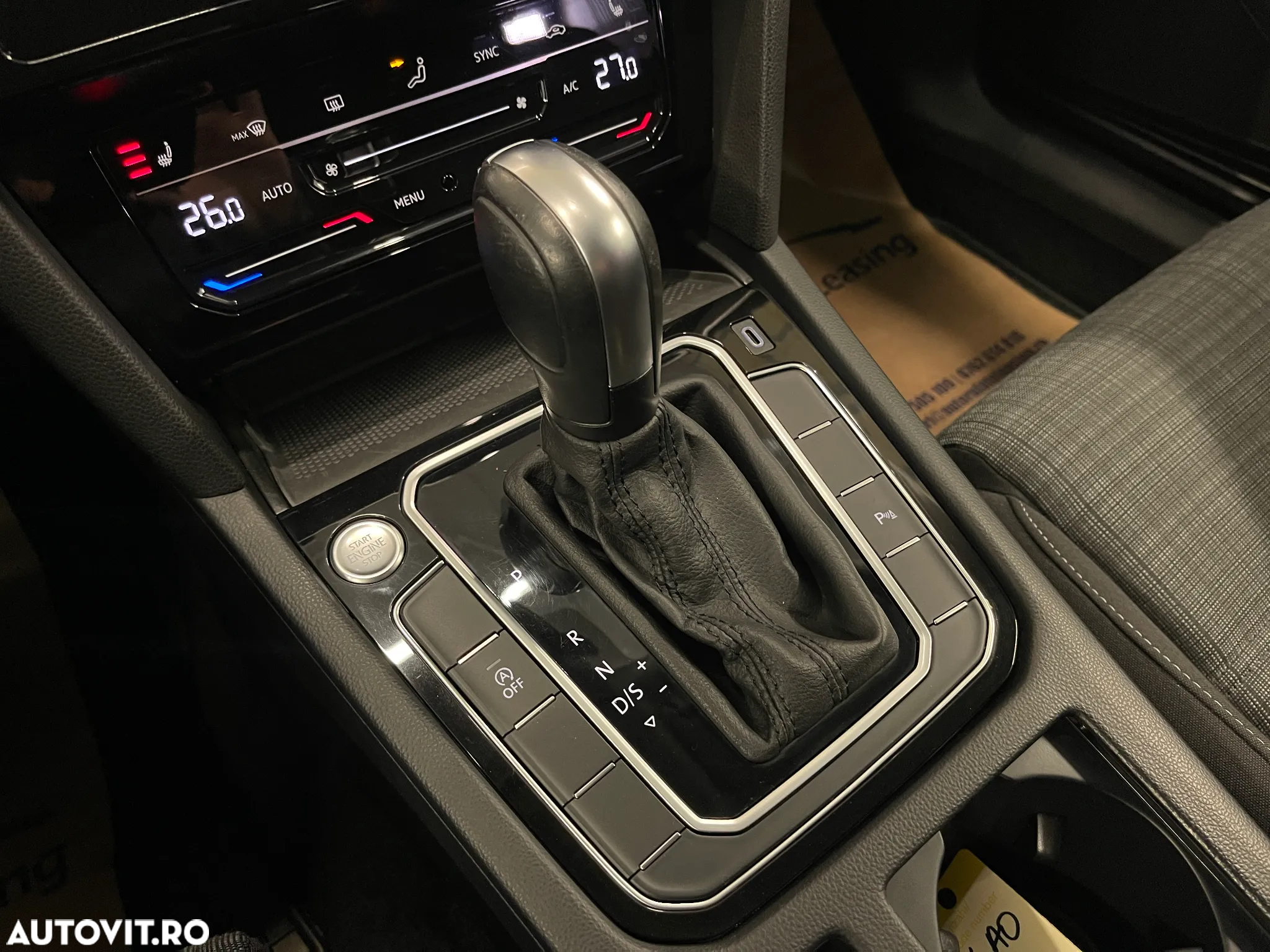 Volkswagen Passat 2.0 TDI DSG Comfortline - 24