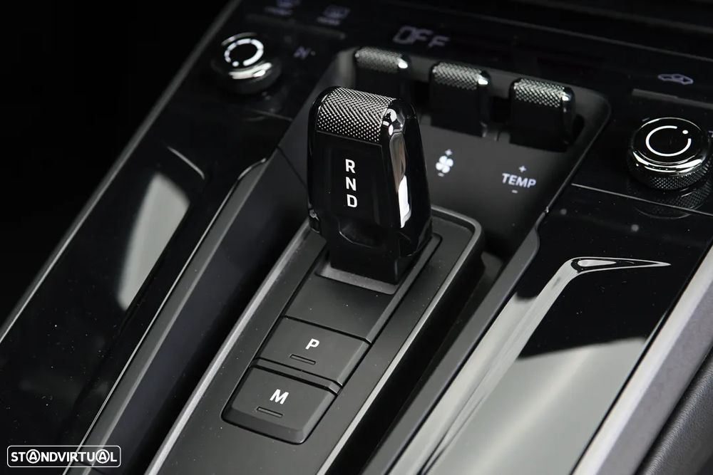 Porsche 911 (992) Carrera - 18