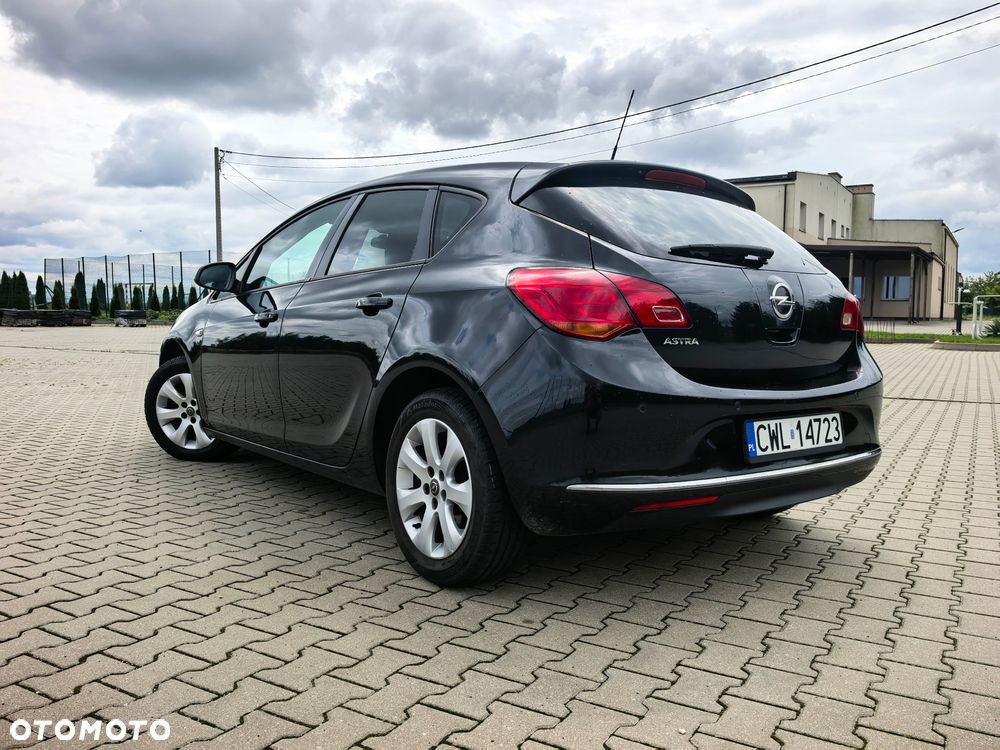 Opel Astra IV 1.6 Energy EU6 - 2