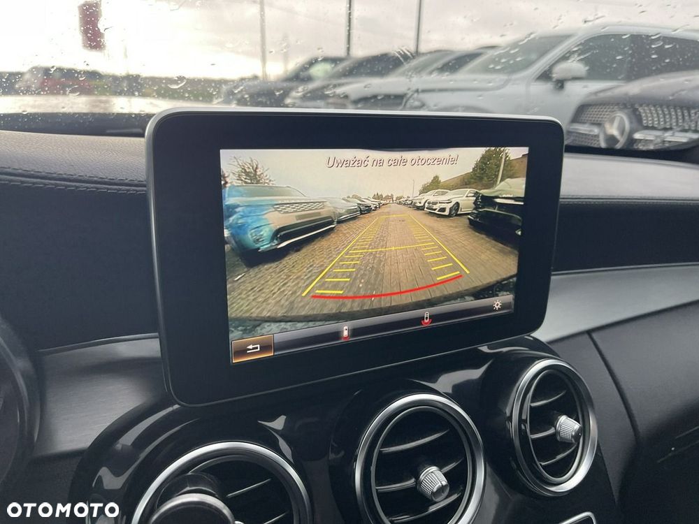 Mercedes-Benz Klasa C 300 7G-TRONIC AMG Line - 8