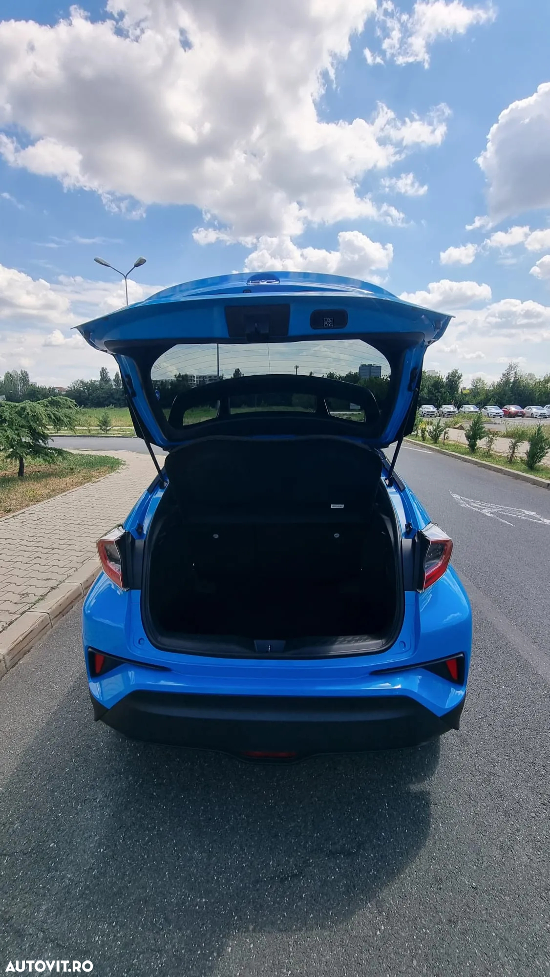 Toyota C-HR Hybrid Style - 16