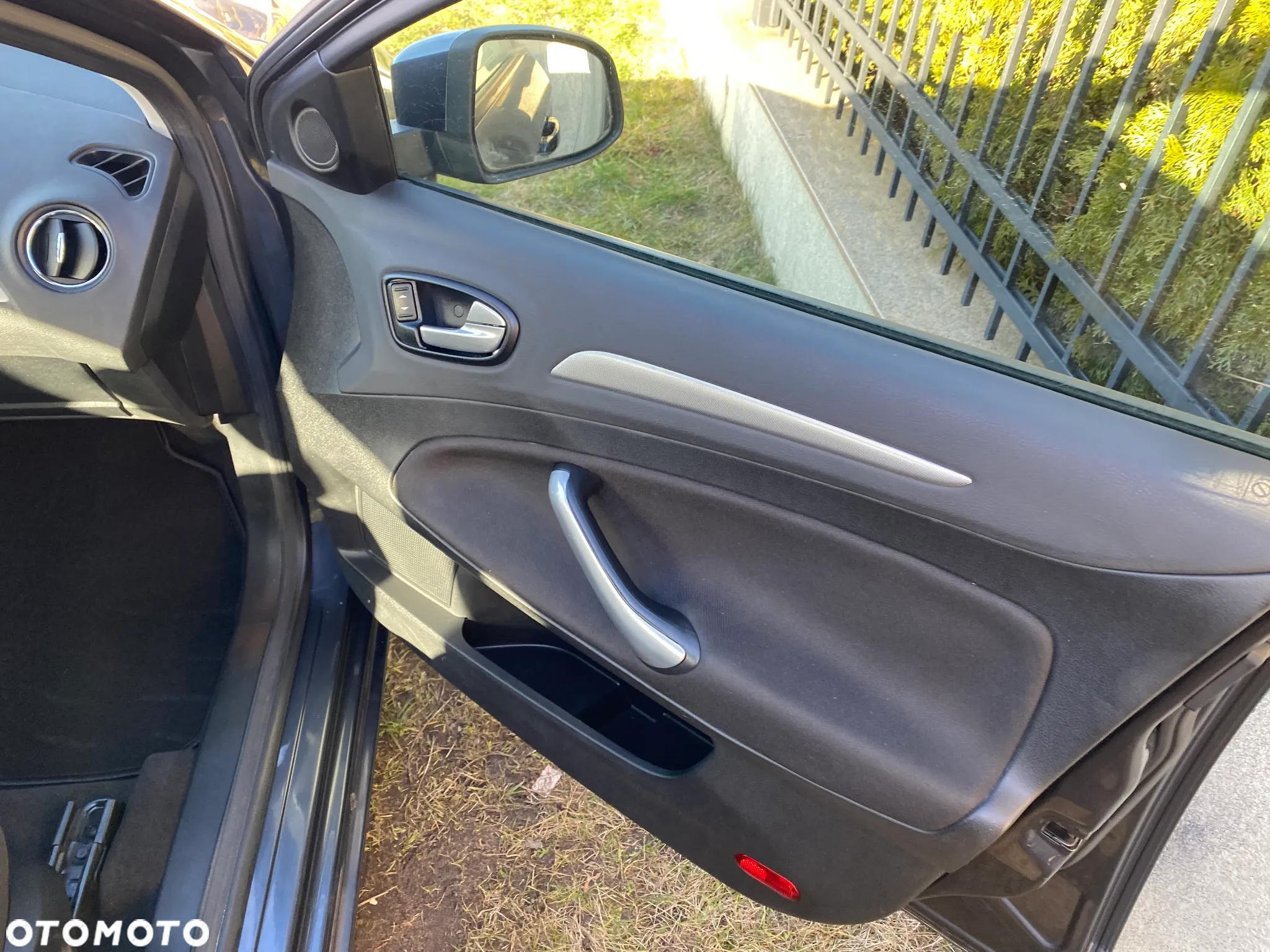 Ford Mondeo 2.0 TDCI Trend - 14
