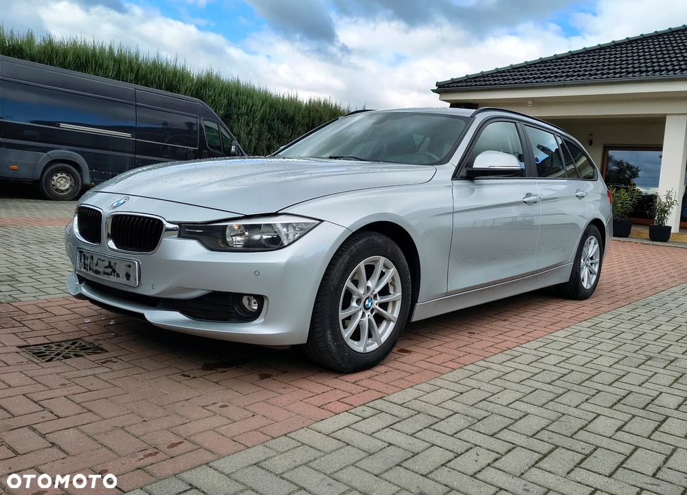 BMW Seria 3 318d Touring - 4
