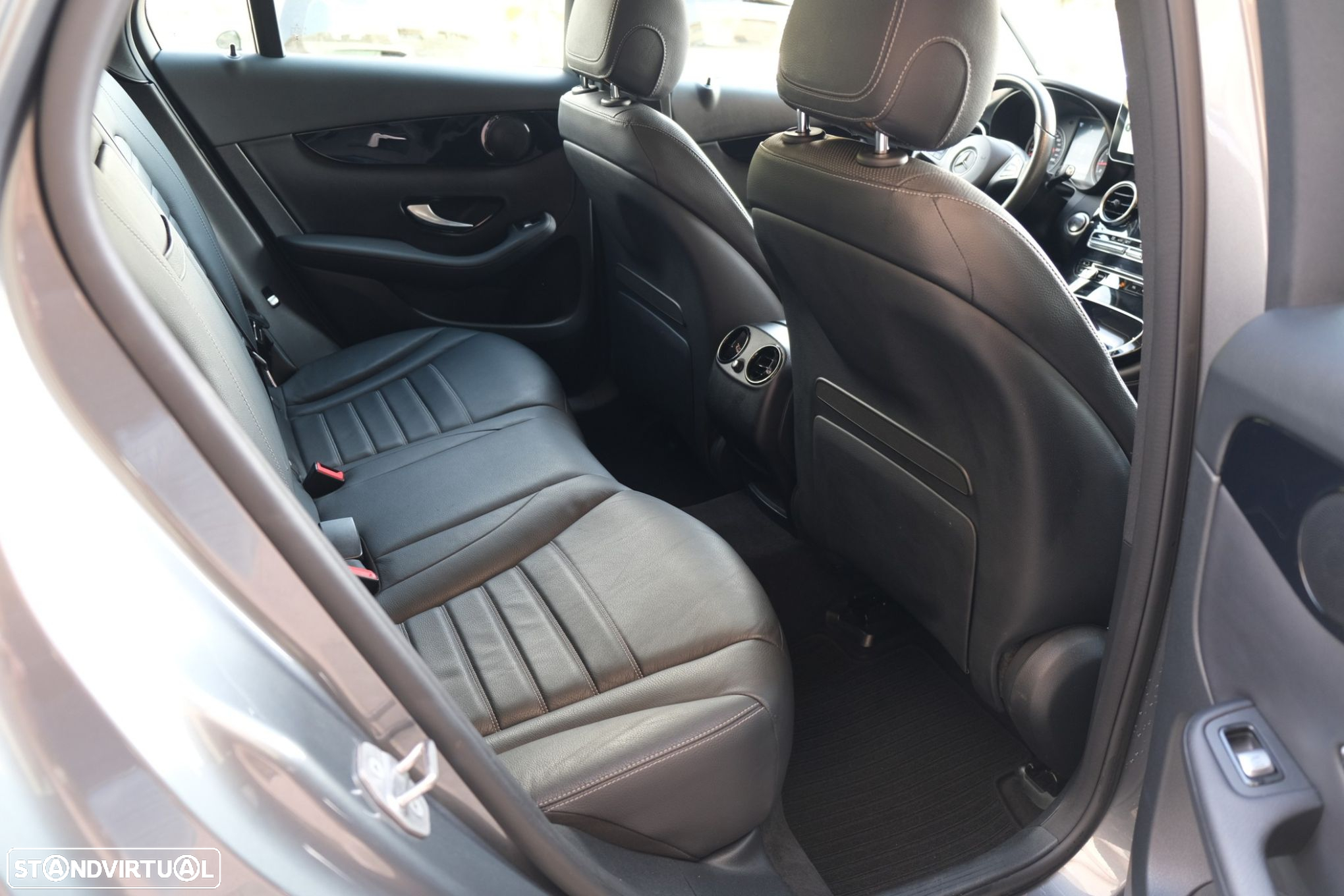 Mercedes-Benz GLC 250 Coupe 4Matic 9G-TRONIC Exclusive - 17