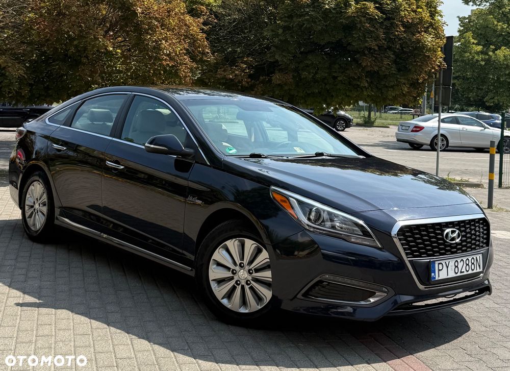 Hyundai Sonata - 8