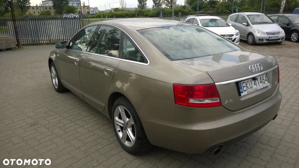 Audi A6 Limousine 2.4 - 4
