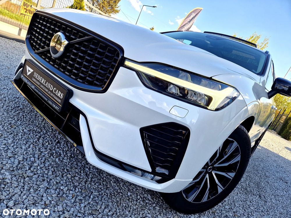 Volvo XC 60 B4 D Plus Dark - 36