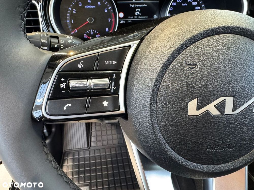Kia Ceed - 12