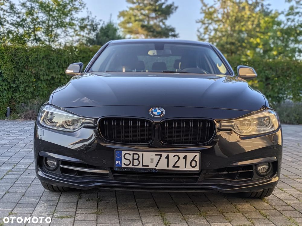 BMW Seria 3 318i - 4