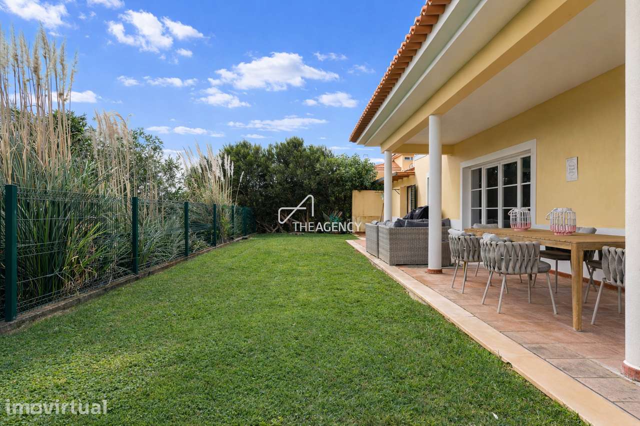 Villa T4 com localização privilegiada no campo de golfe de Penha Longa - Grande imagem: 4/52