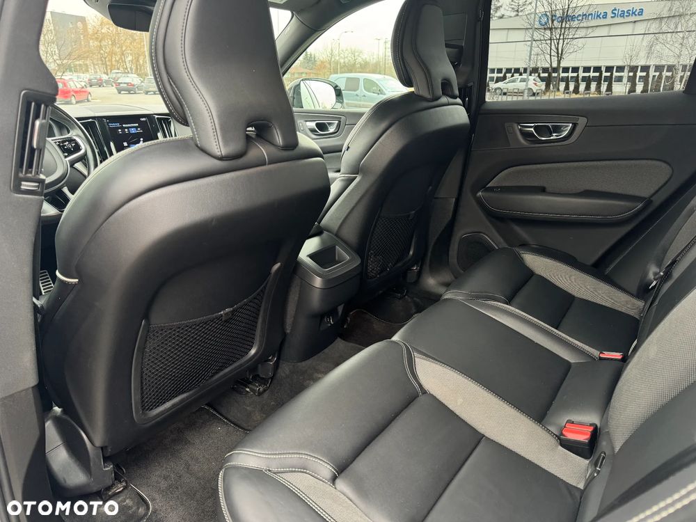 Volvo XC 60 B4 B R-Design - 20