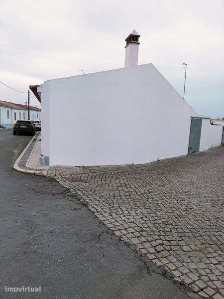Moradia em Santa Vitória - Grande imagem: 2/2