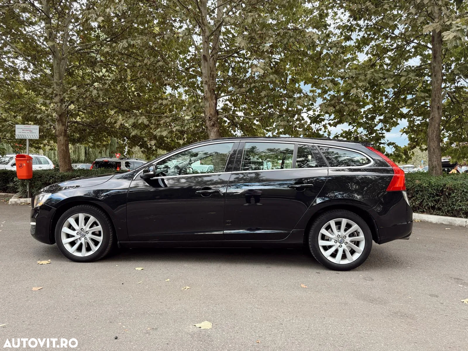 Volvo V60 D2 ECO Start-Stop Momentum - 3