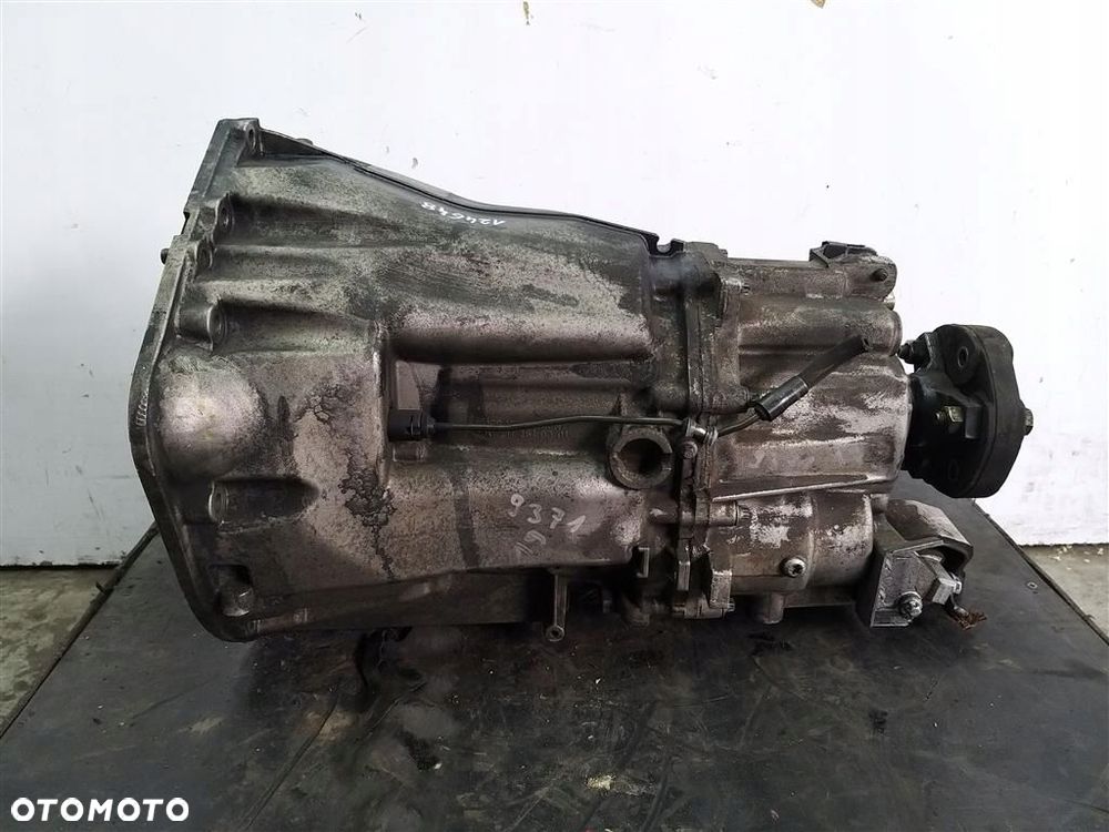 Skrzynia biegów Manualna Mercedes C-klasa W203 2,2 D  ROK 2000-2007 - 6
