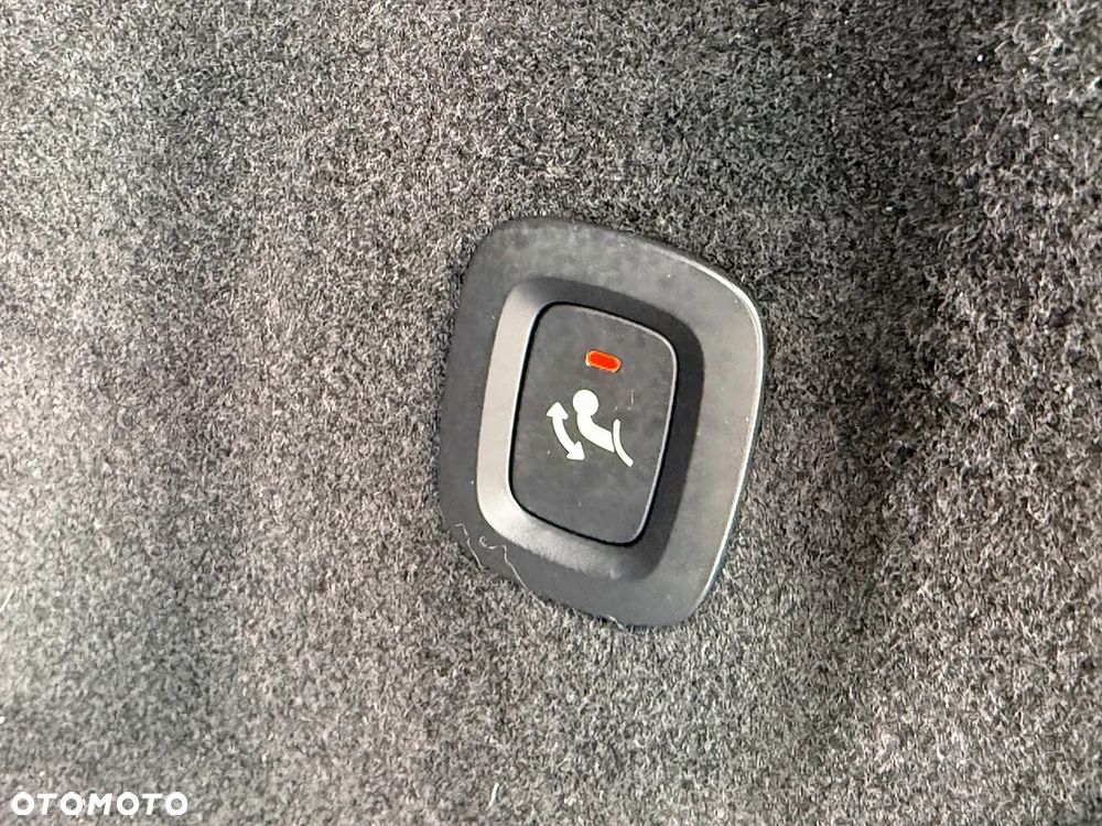 Volvo XC 60 D4 AWD Geartronic RDesign - 23