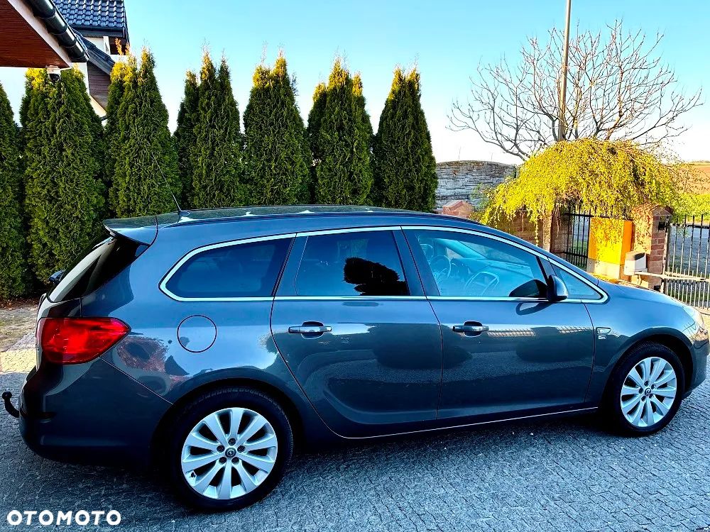 Opel Astra 1.4 Turbo 150 Jahre - 12