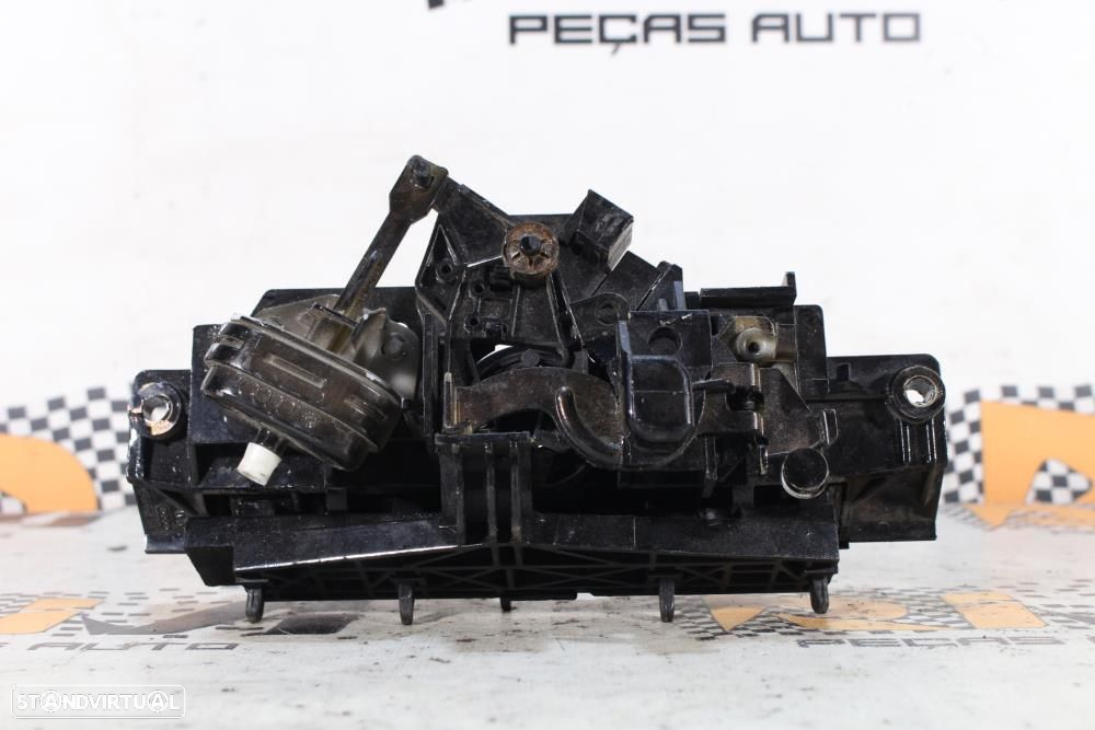 Puxador Da Tampa Da Mala Audi A3 (8L1)  8D9827565h / 4B0827565h / 8D98 - 4