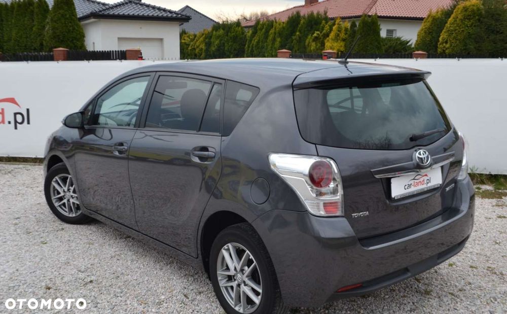 Toyota Verso 1.6 D-4D Prestige - 11