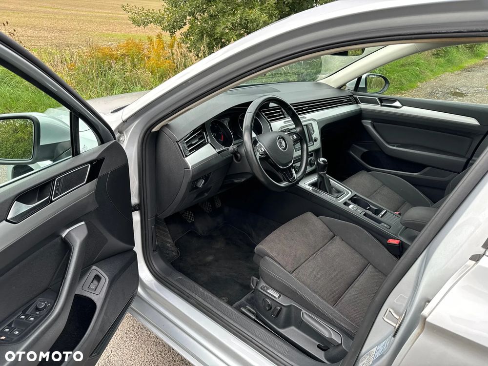 Volkswagen Passat Variant 2.0 TDI (BlueMotion Technology) Comfortline - 17