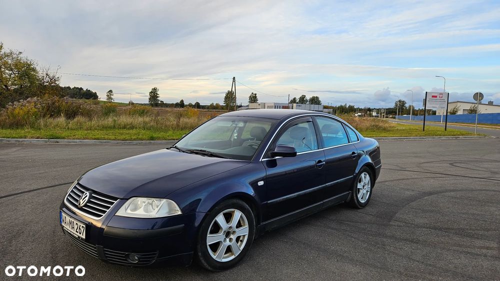 Volkswagen Passat 1.8T Basis - 3