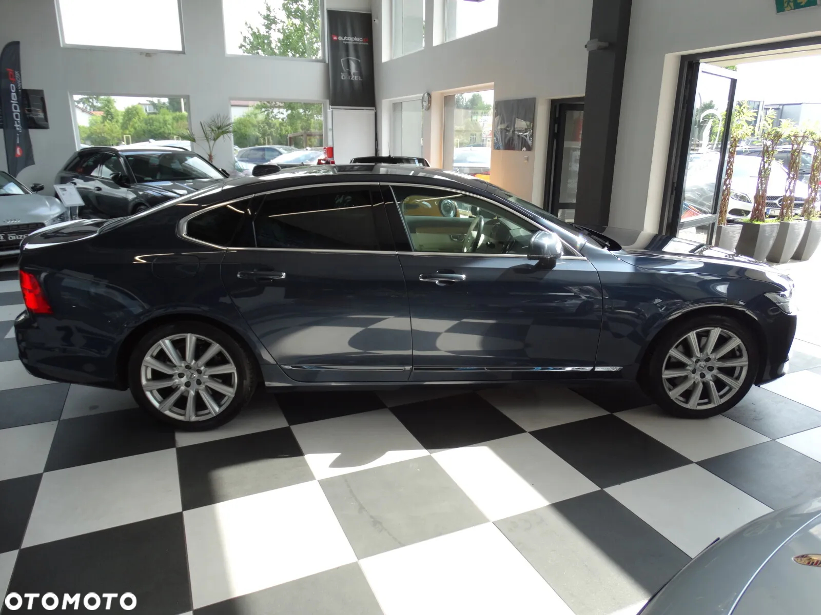 Volvo S90 T4 Momentum Pro - 4