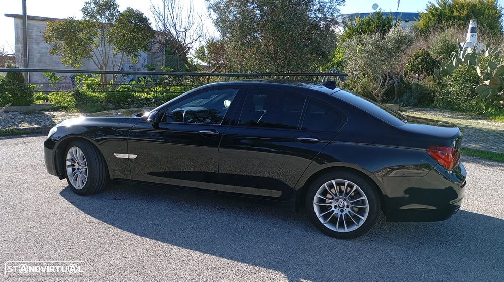 BMW 740 d xDrive - 12