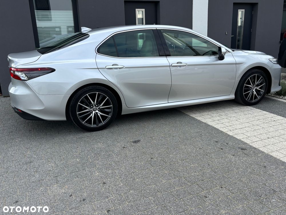 Toyota Camry 2.5 Hybrid Executive CVT - 8