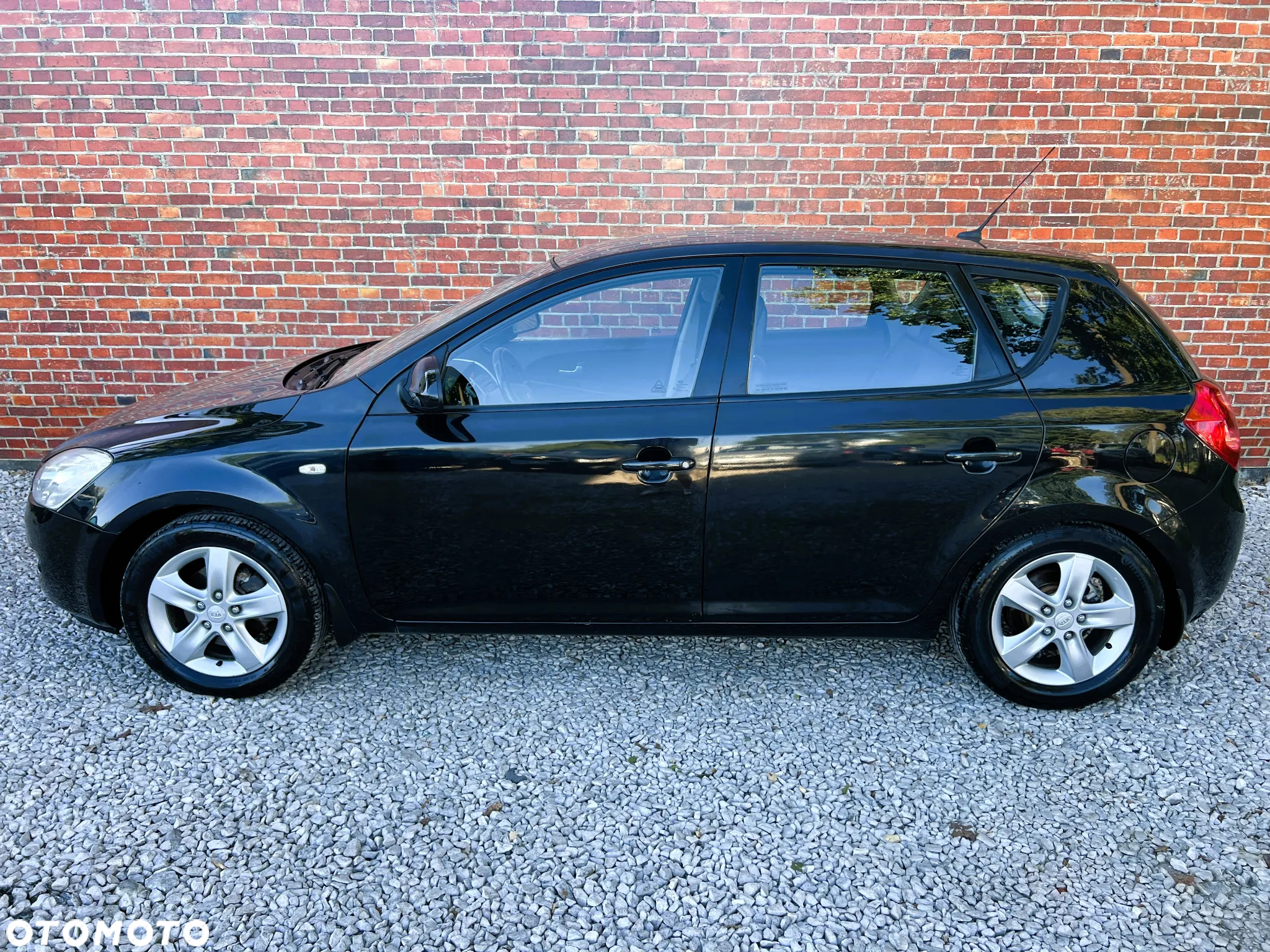 Kia Ceed - 39